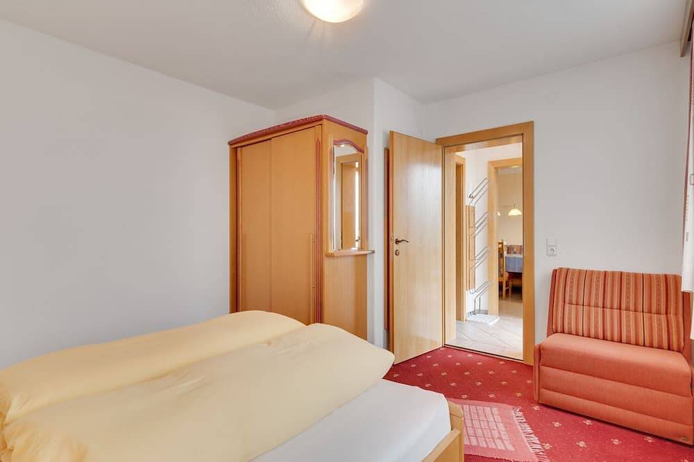 Entire apartment, Apartment in Hainzenberg near Ski Lift in Hainzenberg, Ziller valley alps