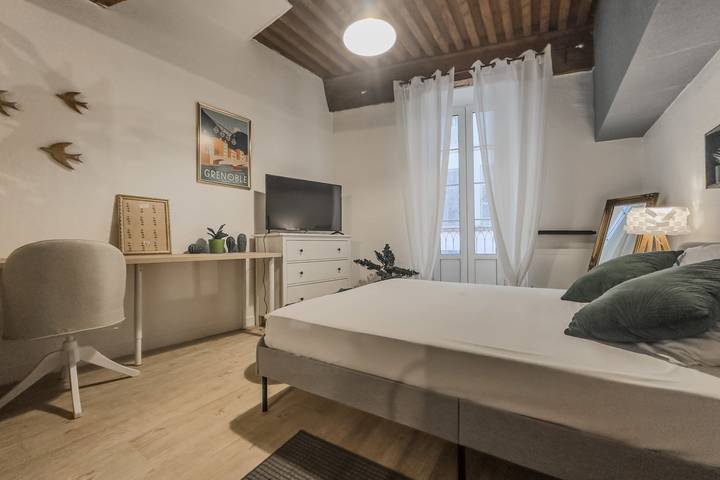 Studio entier, #Ie | Le Boisé 🪵| Hypercentre in Grenoble, Isère