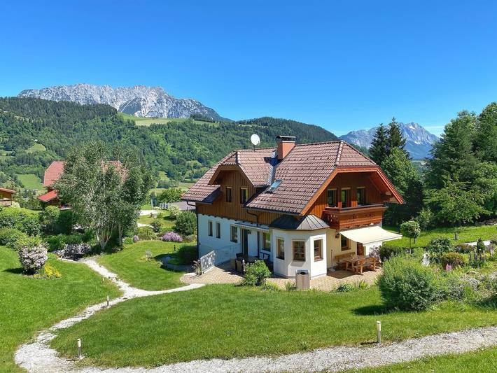 Ferienwohnung für 6 Personen, mit Balkon und Garten in Pruggern