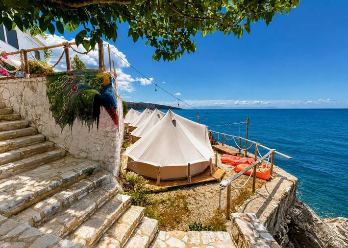 Tente pour 3 personnes, avec Balcon et Terrasse ainsi que Jardin et Vue