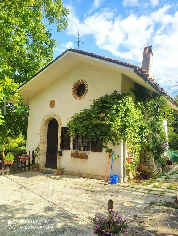 Chalet per 6 persone, con giardino, con animali domestici in Abruzzo