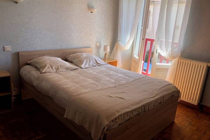 Location de vacances pour 6 personnes, avec terrasse et jardin à BIO - 4