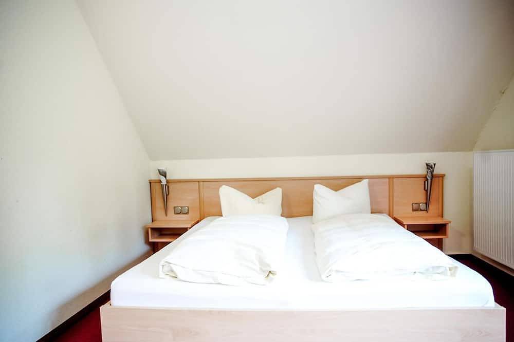 Komfortables und vielseitiges 6er Penthouse Zimmer - Perfekt für Erholung - in Züschen, Winterberg