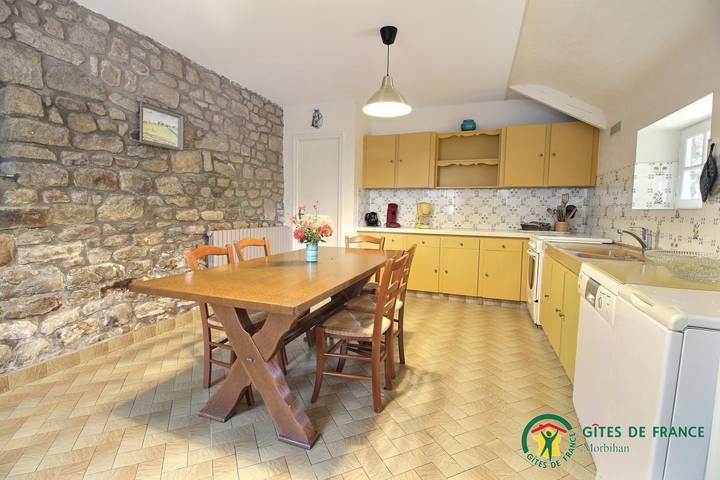 Gîte pour 5 personnes, avec jardin à Crach - 3