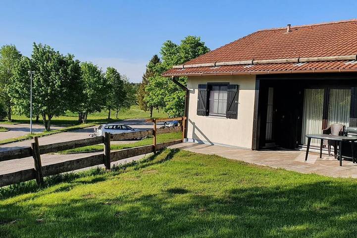Ferienhaus für 5 Personen, mit Terrasse und Garten - 1