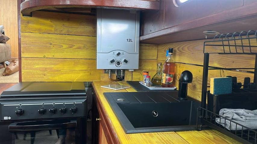 Bateau pour 2 personnes, avec vue et terrasse à Tanlay - 4