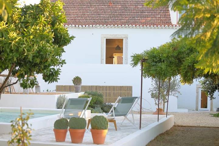 Casa rural para 8 personas, con Balcón y Terraza además de Jardín y Piscina en Setubal