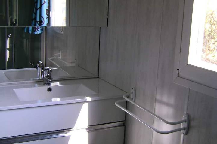 Gîte pour 6 personnes, avec terrasse et piscine à Jugon-les-Lacs - 3
