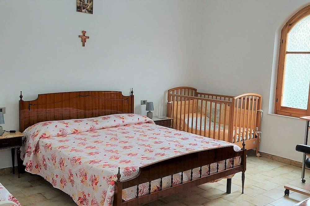 Villa mitten im Grünen, nur wenige Minuten vom Meer entfernt in Portixeddu, Fluminimaggiore