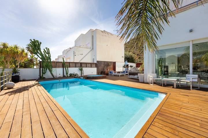 Chalet para 5 personas, con Balcón además de Jardín y Piscina para niños