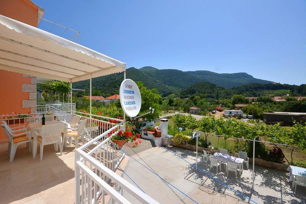 Ganze Wohnung, Ferienwohnung in Žuljana mit Meerblick, Terrasse, W-Lan, Spülmaschine (3558-2) in Žuljana, Dubrovnik-Neretva