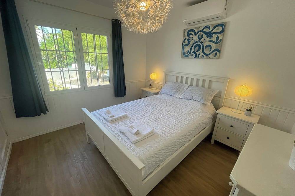 Quiet South Facing Bungalow within a few mins of a safe sandy beach 🔆 in Playa Blanca, Yaiza