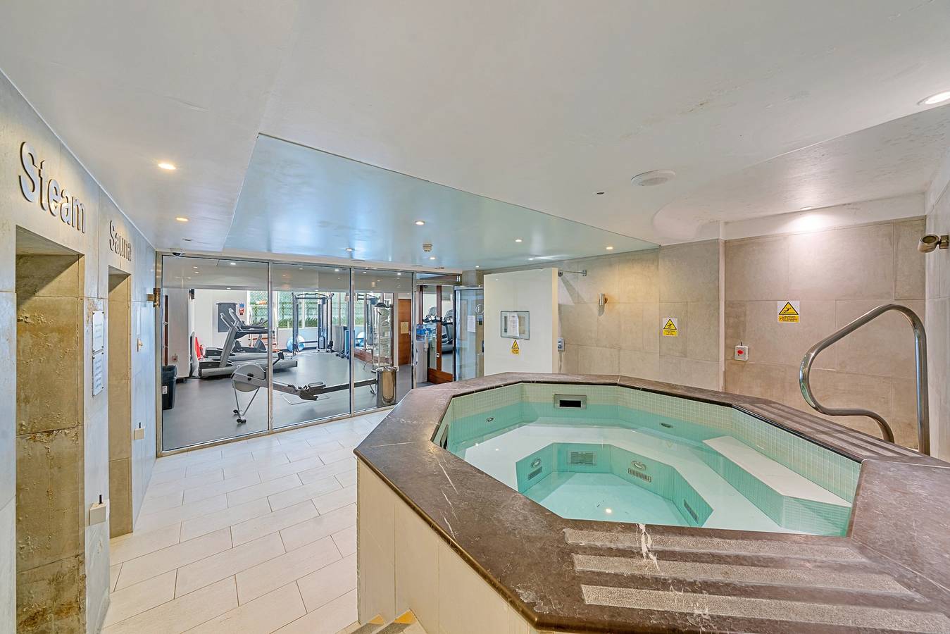 Ganze Wohnung, Roland House - Two Bedroom in Kensington und Chelsea, London