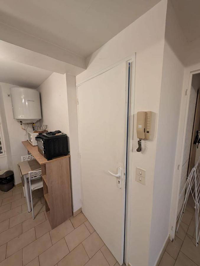 Gîte pour 2 personnes, avec vue dans Office De Tourisme De Greoux Les Bains - 4