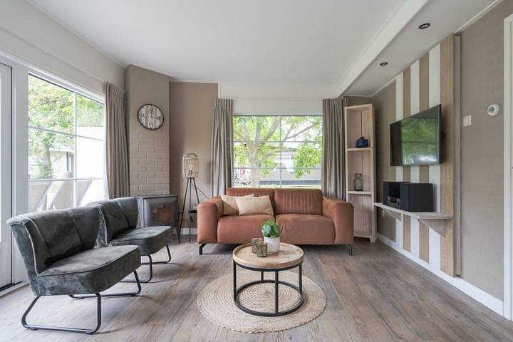 Ferienhaus für 6 Personen, mit Seeblick und Balkon/Terrasse sowie Terrasse in Goeree-Overflakkee - 4