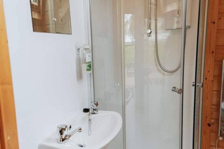 Standard-Cabine-Sdb privée avec douche in South Downs