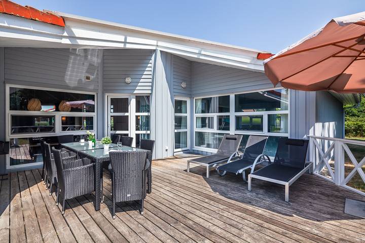 Ferienhaus für 10 Personen, mit Whirlpool und Sauna sowie Garten, kinderfreundlich in Schleswig-Holstein - 2