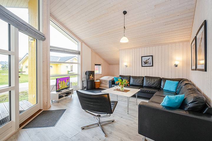 Ferienhaus für 10 Personen, mit Sauna und Whirlpool sowie Terrasse, mit Haustier in Großenbrode - 3