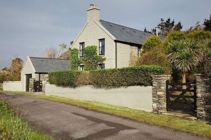 Cottage for 6 people, with Terrace and Garden in County Cork