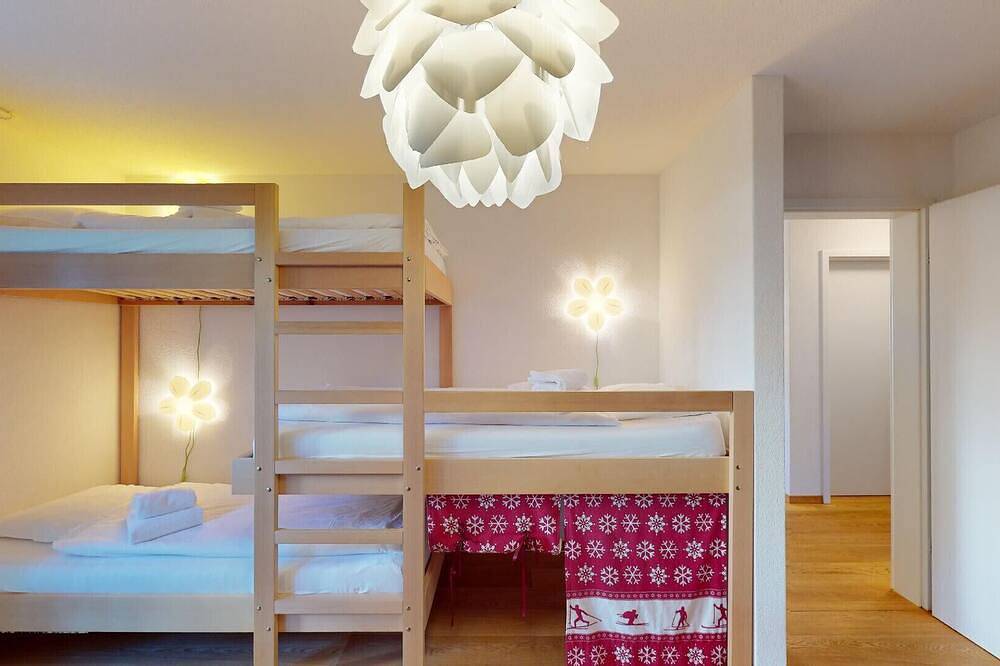 Ganze Wohnung, Familien-Ski-Oase mit Bergblick in Lantsch/Lenz, Plessur Alpen