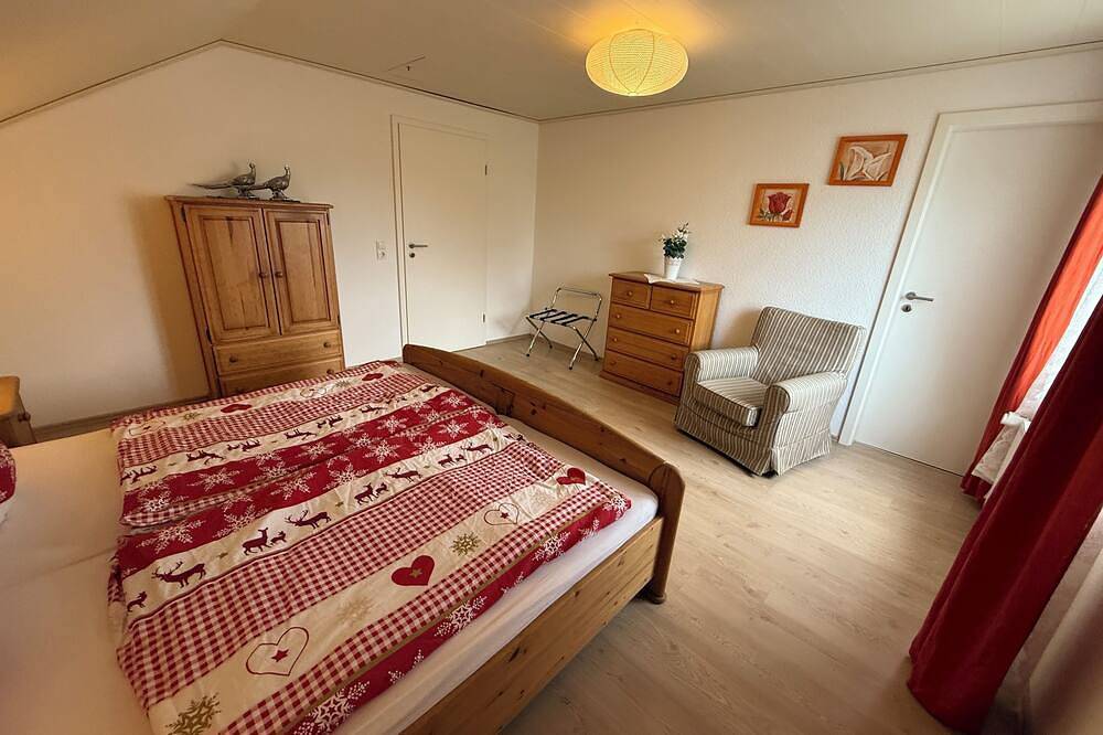 Ganze Wohnung, Schöne Ferienwohnung im Herzen Schwabens nähe Legoland in Weißenhorn, Bayerisch Schwaben