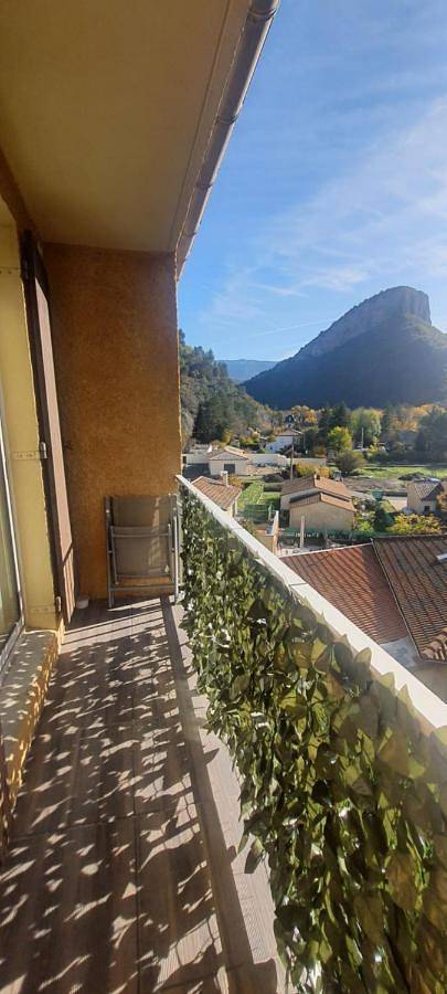 Gîte pour 2 personnes, avec vue et balcon dans Thermes de Digne les Bains - 3
