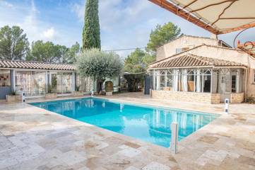 Chambre d’hôte pour 2 personnes, avec sauna et piscine ainsi que jacuzzi et jardin à Cotignac