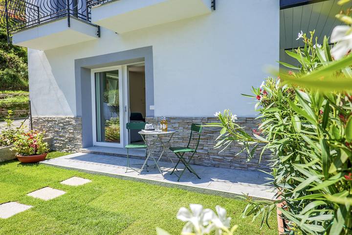 Ferienwohnung für 2 Personen, mit Terrasse und Garten sowie Ausblick und Seeblick, mit Haustier in Comune di Stresa - 3