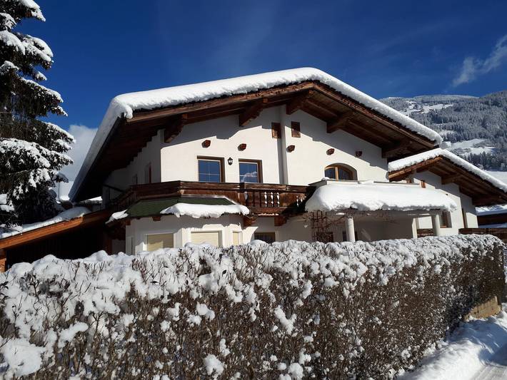 Appartement voor 4 personen, met terras in Aschau im Zillertal