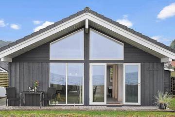 Ferienhaus für 4 Personen, mit Terrasse in Grønninghoved Strand