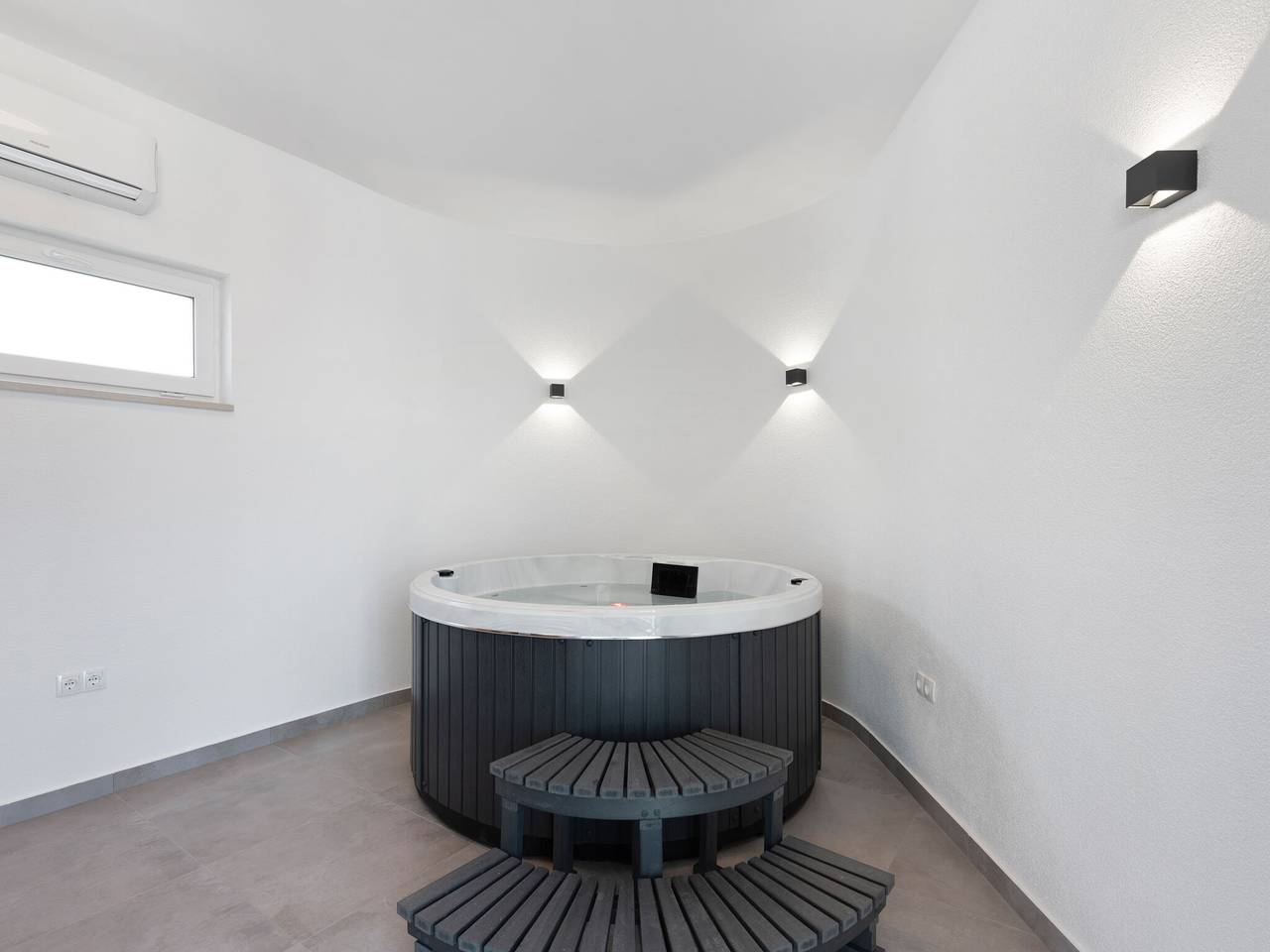 Ferienhaus in Vir mit Pool und Sauna in Vir