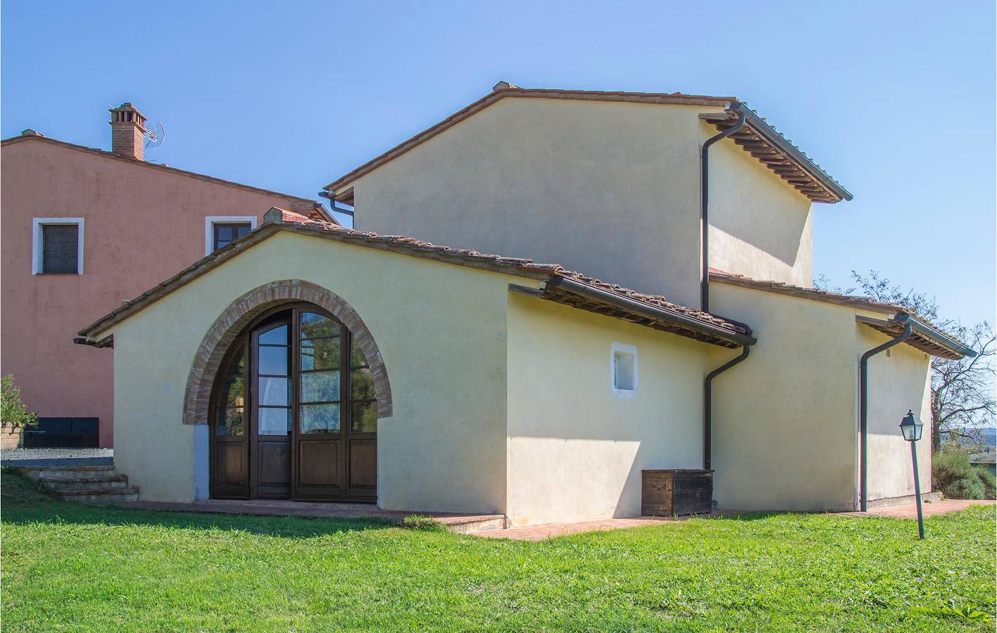 Apartment am Fluss mit Pool und Parkplatz. in Palaia, Pisa Provinz