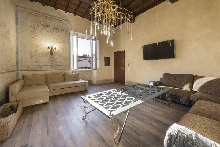 Appartamento vacanze per 13 persone a Firenze