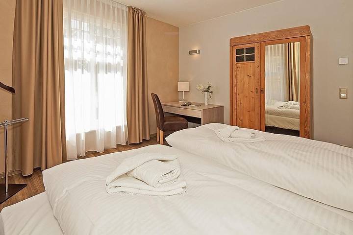 Ganze Wohnung, Der Westflügel Ritter Dietrich Komfortable Ferienwohnung auf Usedom in Stolpe auf Usedom, Usedom
