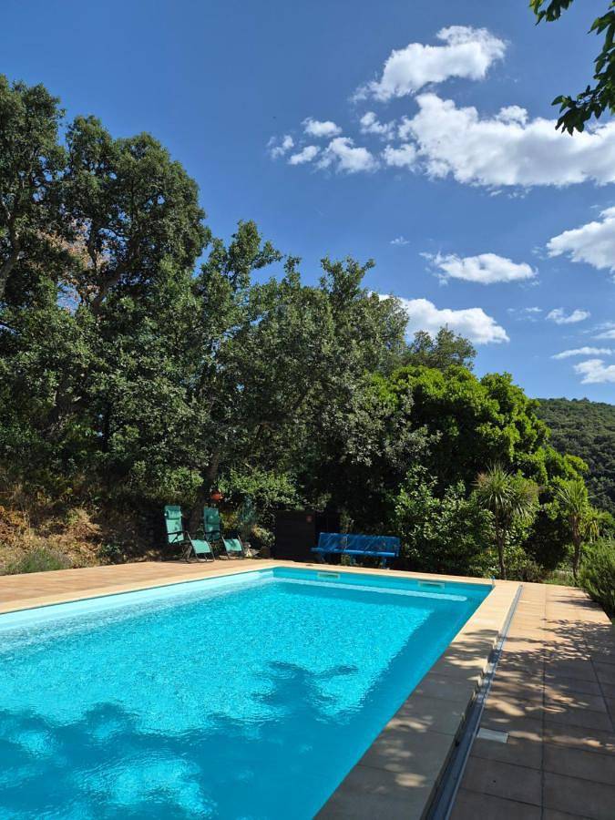 Maison d’hôte pour 2 personnes, avec Terrasse ainsi que Jardin et Piscine à Reynès