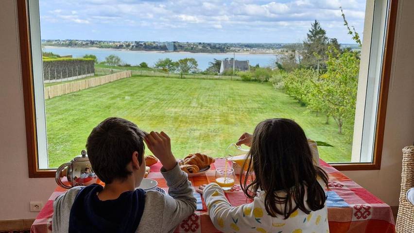 Maison d’hôte pour 4 personnes, avec vue et jardin