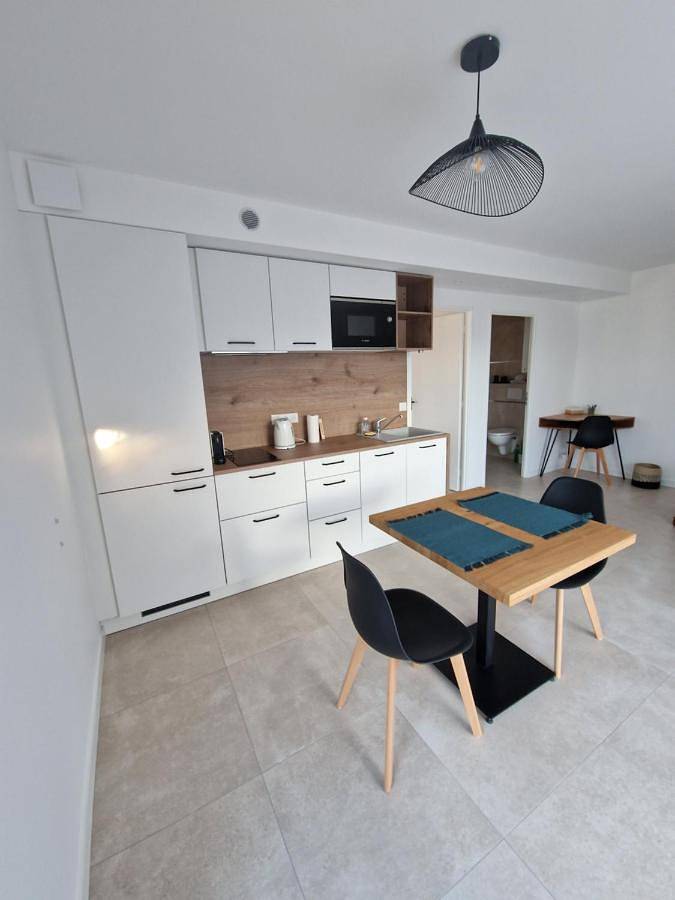 Appartement entier, Terre de Crussol - Gite 3 étoiles en Ardèche, avec piscine et clim, 2-4 personnes in Saint-Péray, Région de Tournon-sur-Rhône