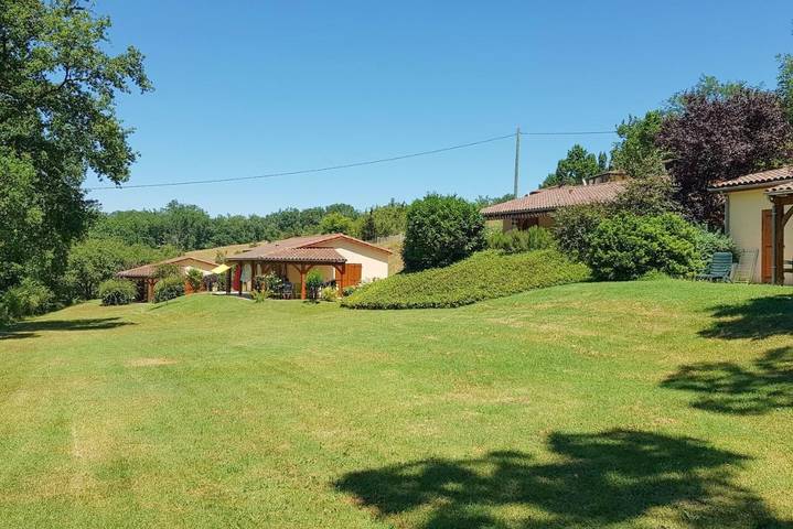 Club vacances pour 4 personnes, avec vue ainsi que jardin et piscine dans Occitanie - 2