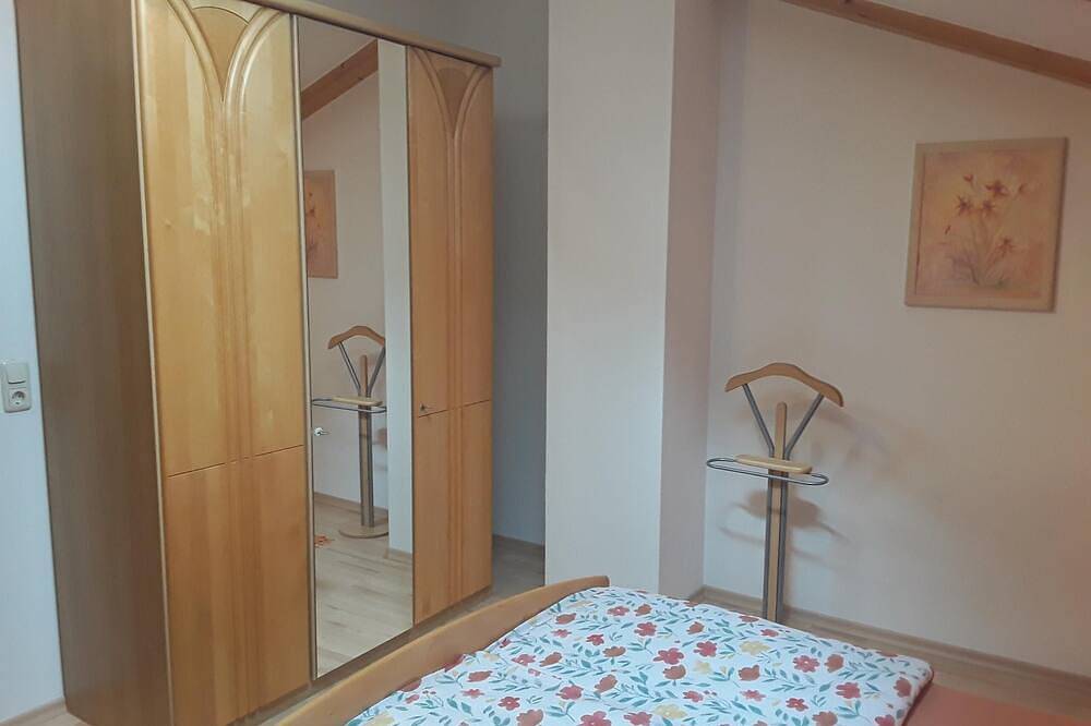 Ganze Wohnung, Ferienwohnung 90qm mit Balkon in Lindberg, Šumava Mountains