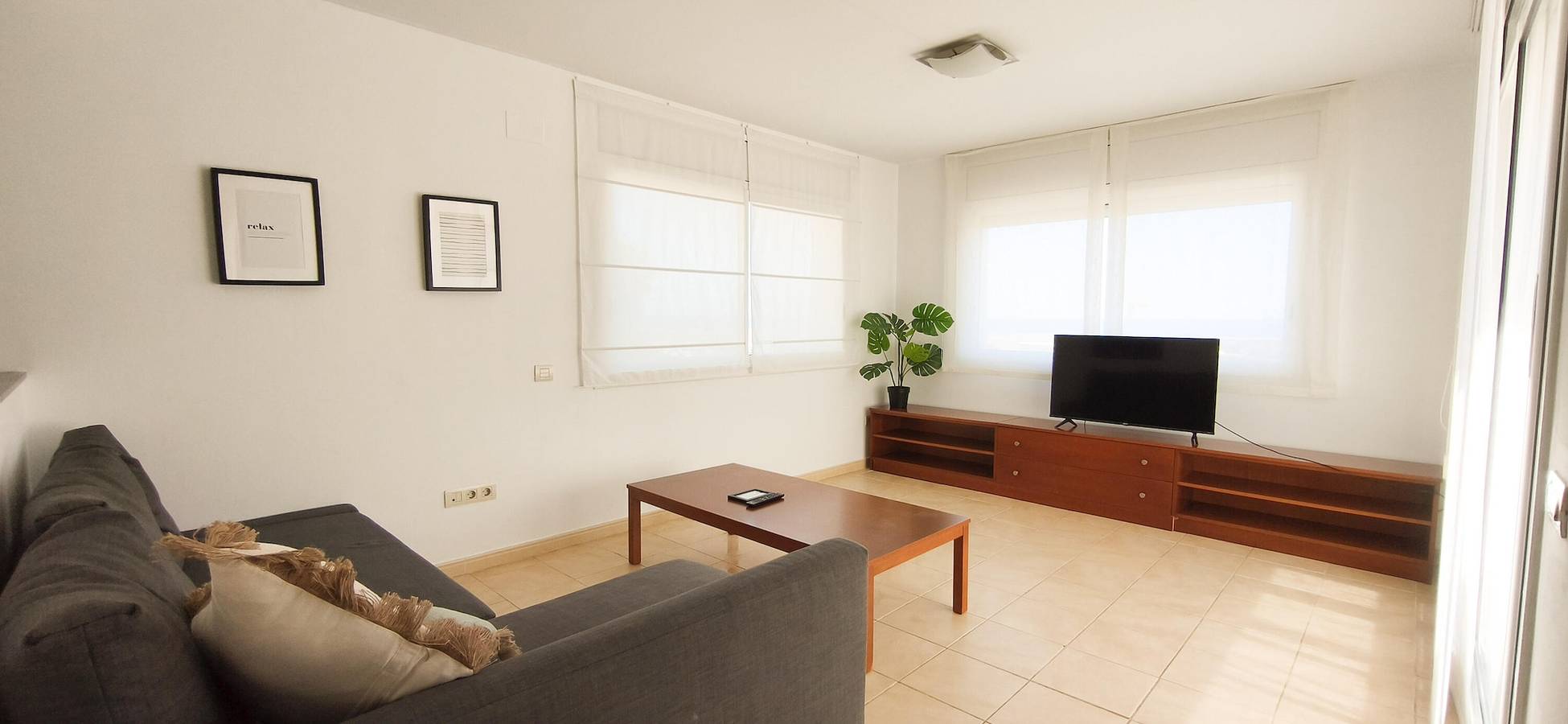 Entire apartment, Residencial Marina Del Port 37-38-39 - Apartment With Spectacular Sea Views in Cala Llobeta (Terres de l'Ebre), Calafat
