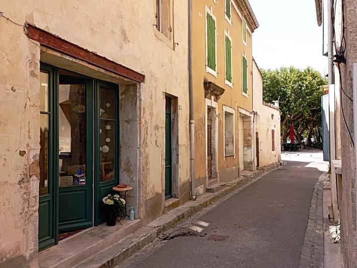 Gîte pour 4 personnes, avec terrasse et vue dans Abbaye de Saint Michel de Frigolet - 2