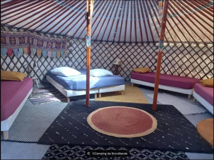 Location de vacances pour 2 personnes, avec vue ainsi que jardin et terrasse, animaux acceptés à Néant-sur-Yvel - 3