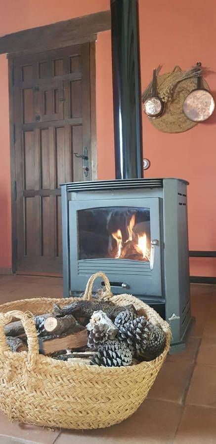 Casa rural para 4 personas, con vistas y jardín, Se admiten mascotas en Gúdar-Javalambre - 2