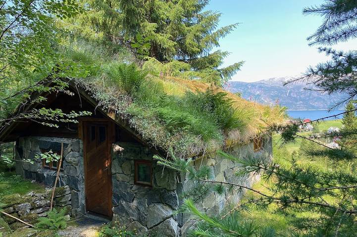 Stone cabin, sleeps 2-4,  with traditional grass roof. Self catering. in Sognefjord