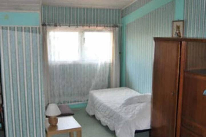 Location de vacances pour 6 personnes, avec jardin et piscine, animaux acceptés à Saint-Loubouer - 4