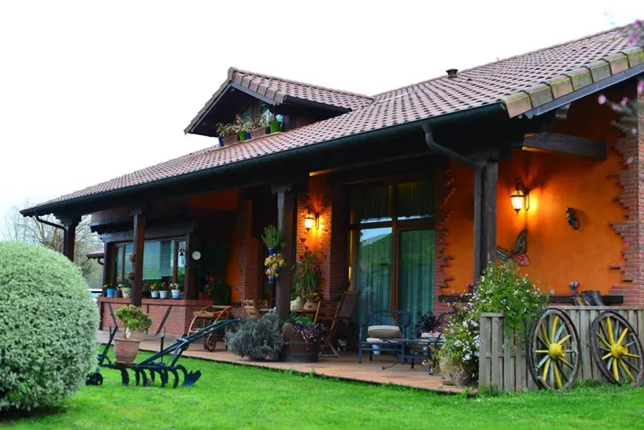 Casa de huéspuedes para 4 personas, con jacuzzi y jardín - 1