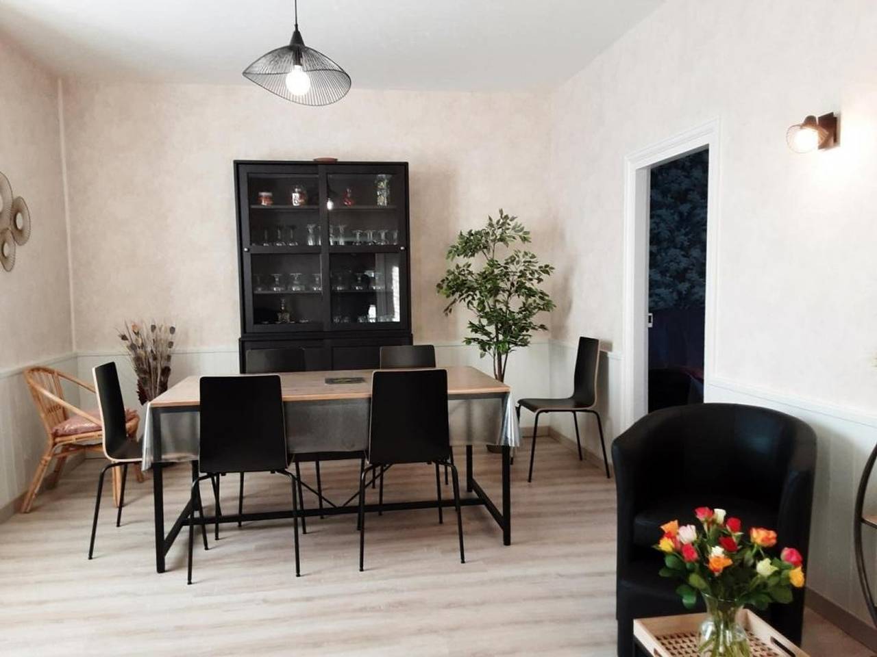 Maison de campagne rénovée avec terrasse et jardin in Taxat-Senat, Allier