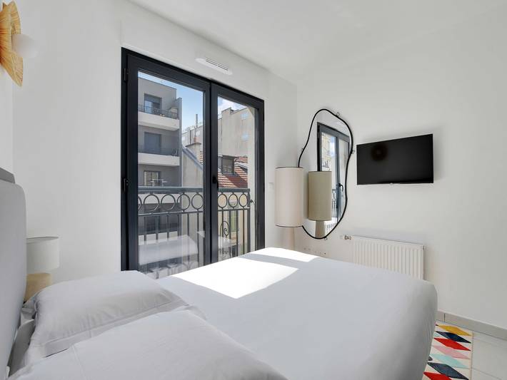 Gîte pour 2 personnes, avec balcon/terrasse et balcon, adapté aux familles à Suresnes - 3