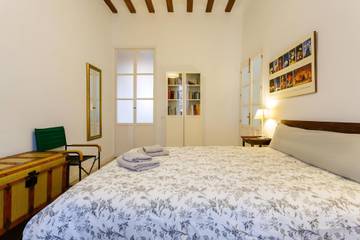Vacation Rental for 8 Guests in Cadiz Old Town, Cádiz, Picture 2