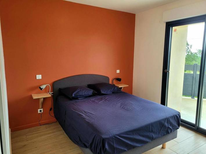 Gîte pour 6 personnes, avec terrasse à Comps-la-Grand-Ville - 2